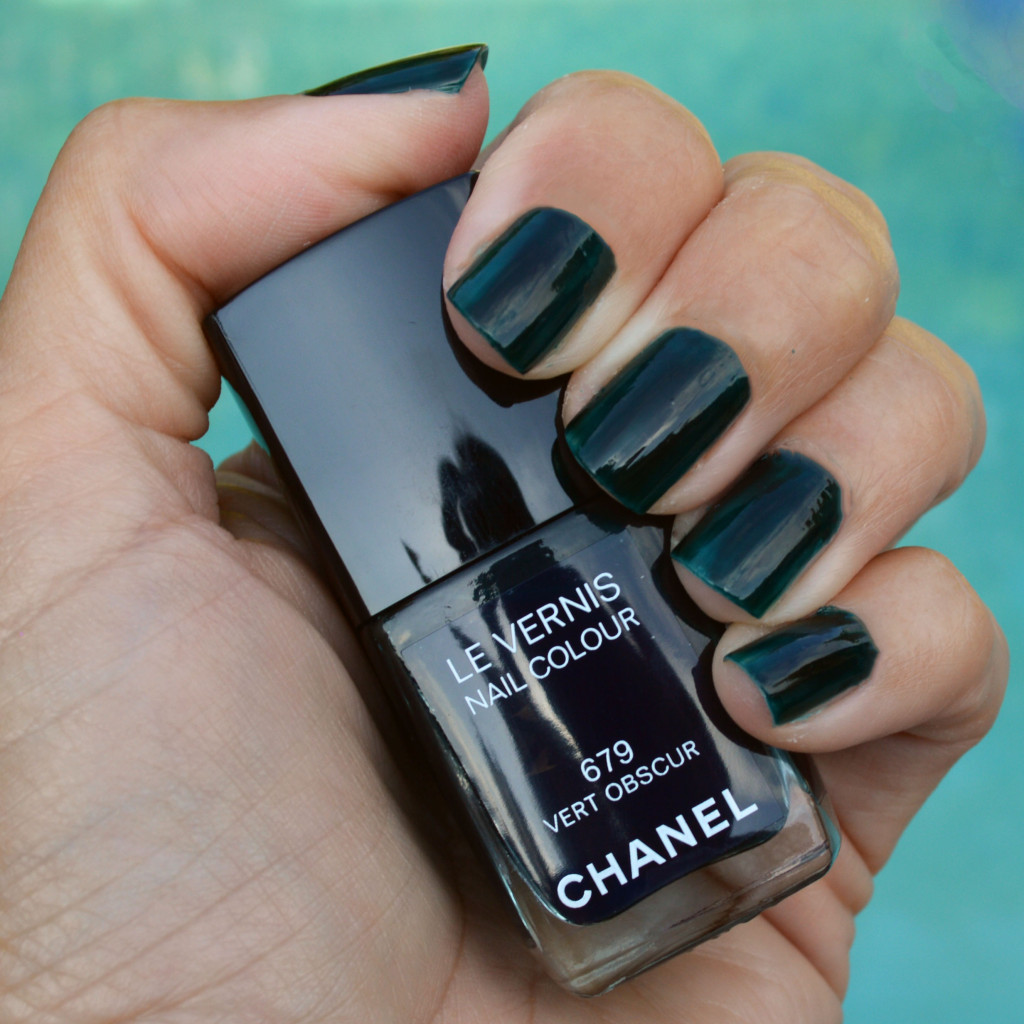 chanel vert obscur nail polish fall 2015 review