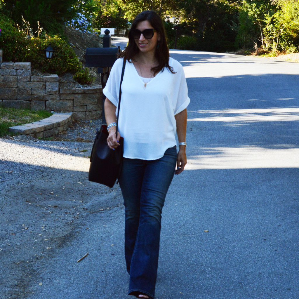 flare jeans summer casual outfit idea