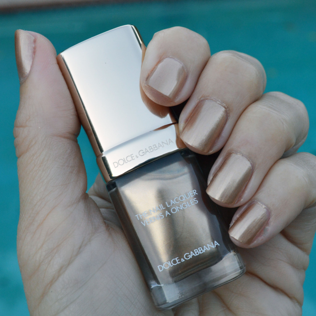 dolce and gabbana antique gold nail polish review