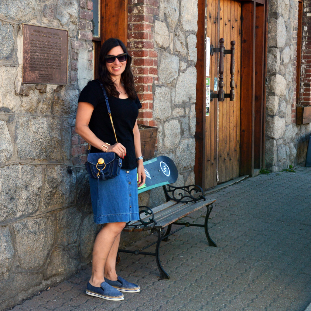 what to wear to dinner in historic downtown truckee