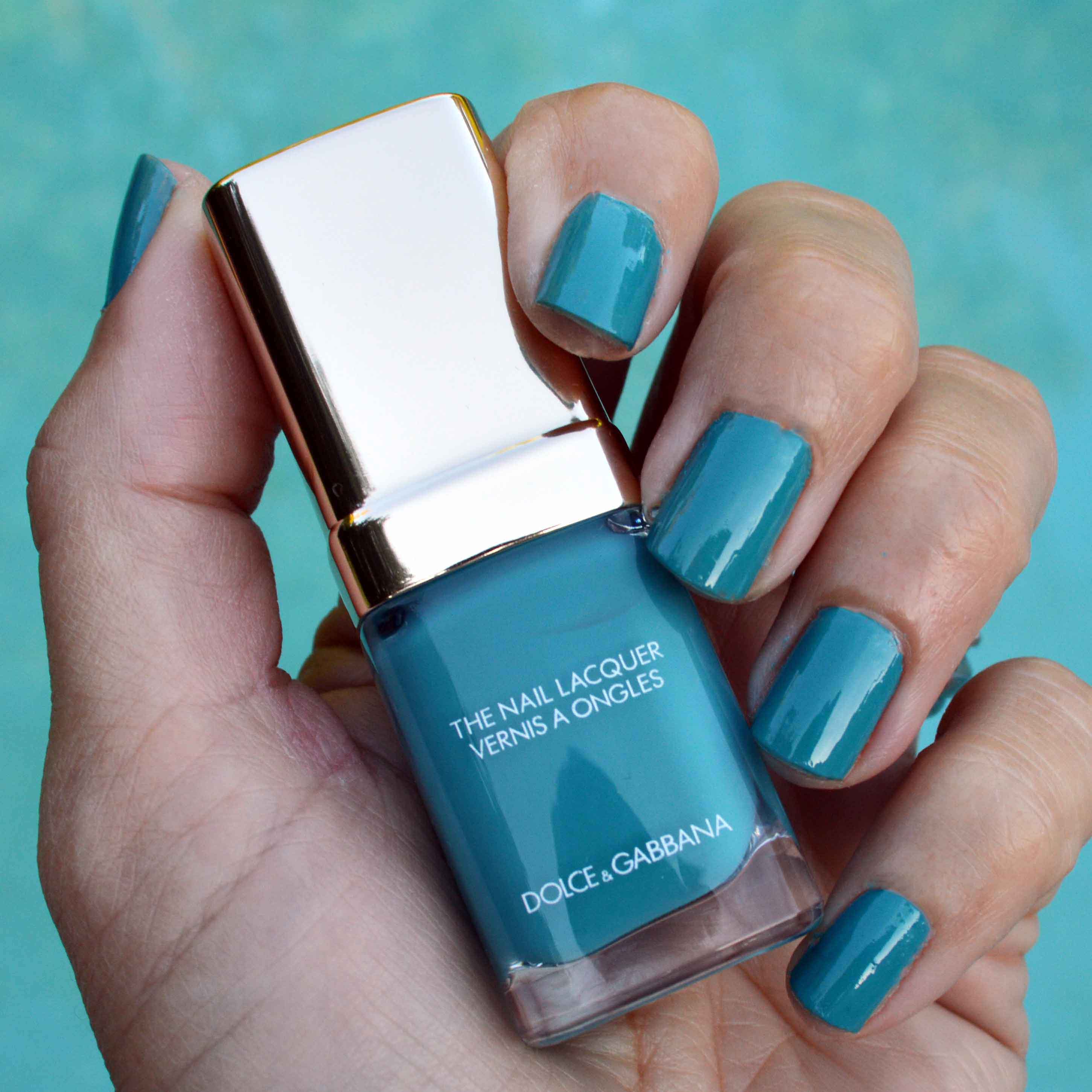 dolce and gabbana turquoise nail polish for summer 2016