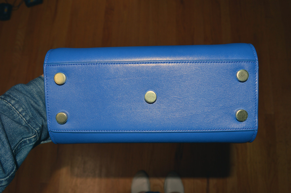saint laurent sac du jour nano tote review