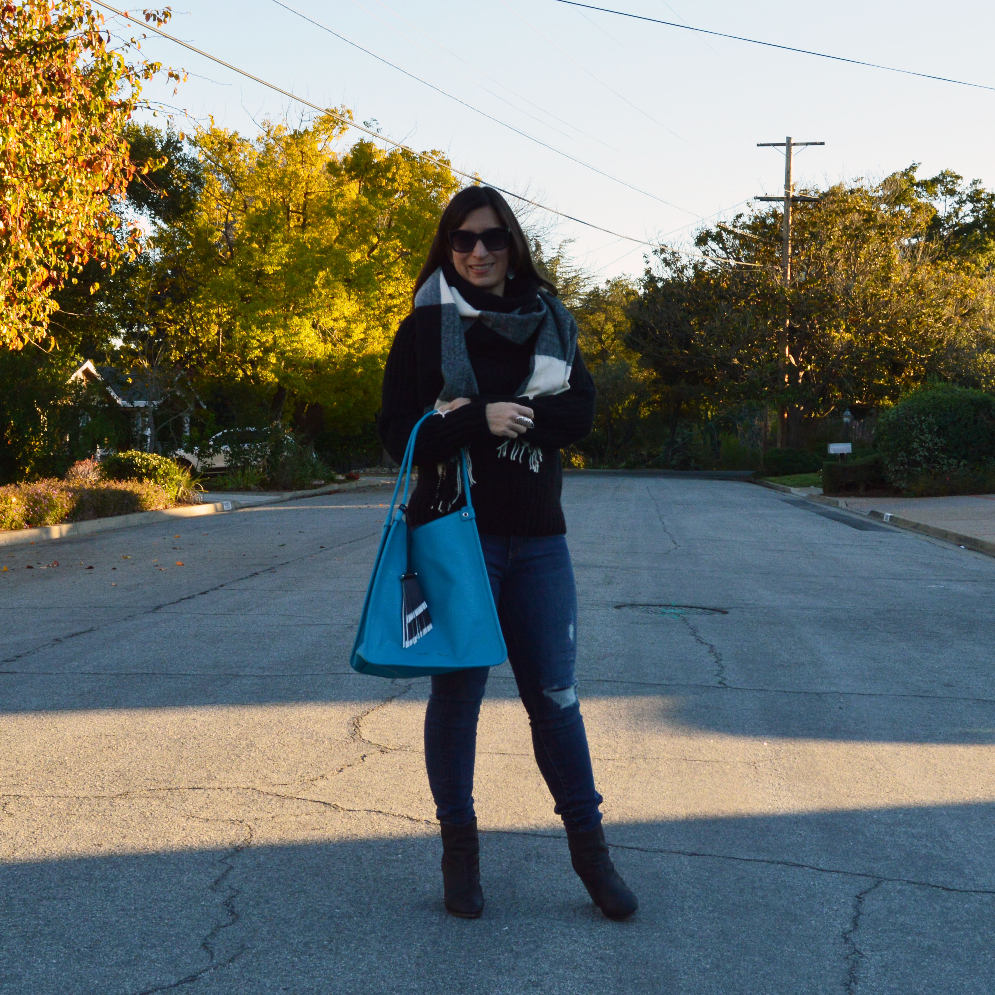 Classic casual outfit and pop of turquoise – Bay Area Fashionista