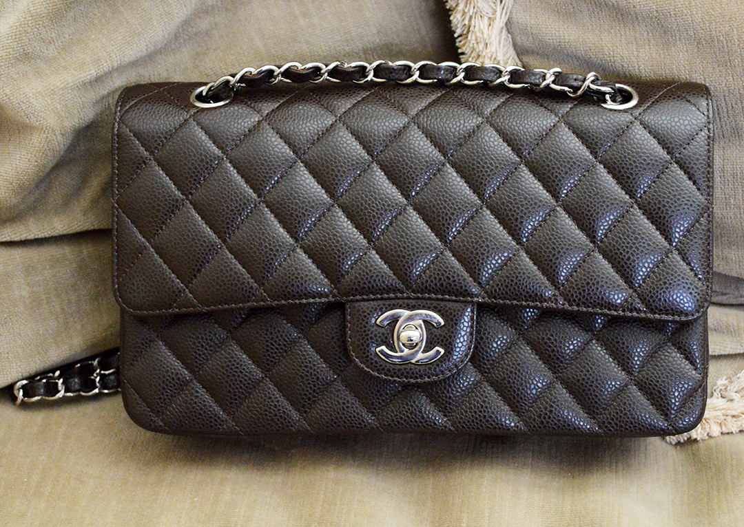 Chanel Classic Flap Bag Medium Review + How to Style + WHAT FITS INSIDE 
