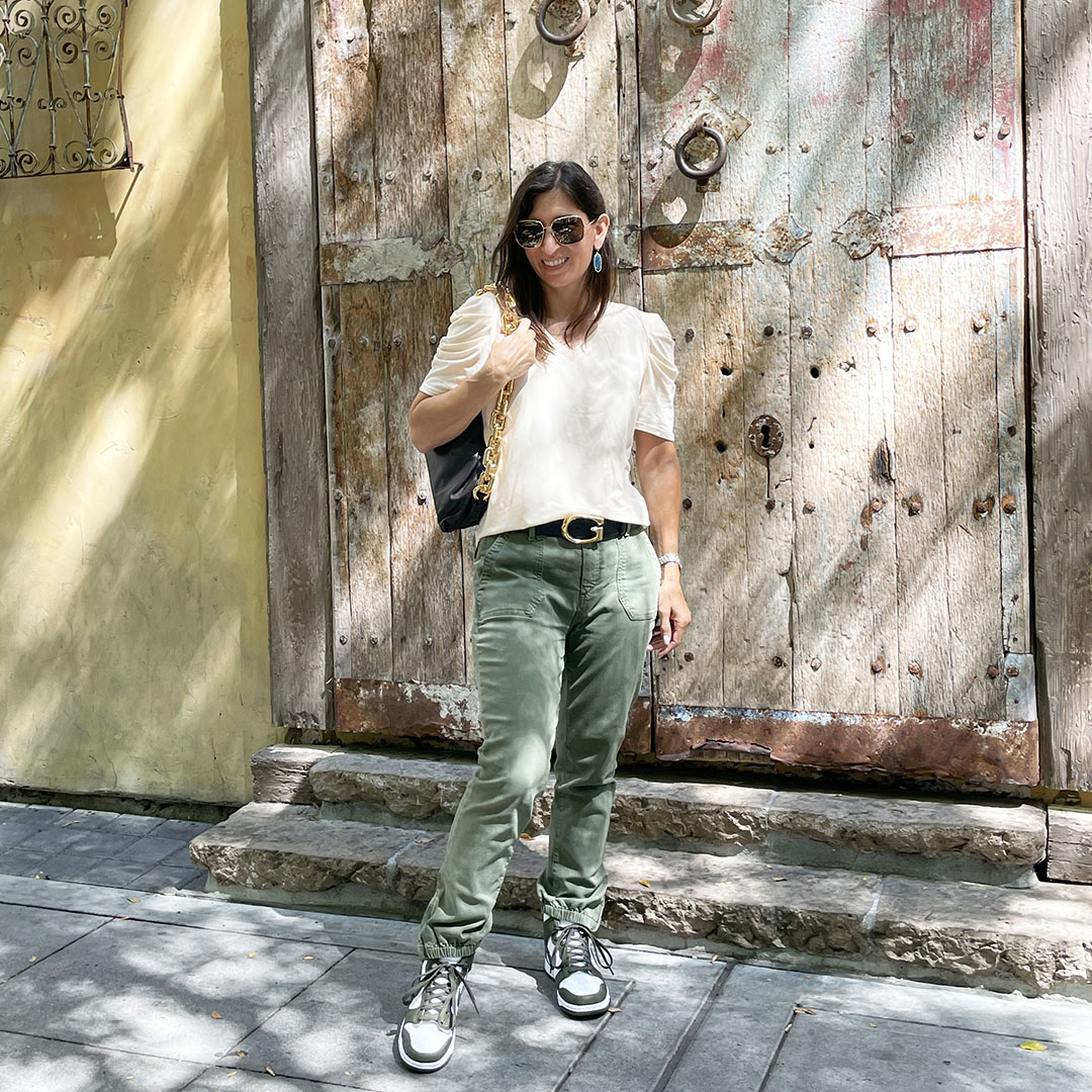 15 Olive Green Pant Outfit Ideas For Women (Comfy & Stylish