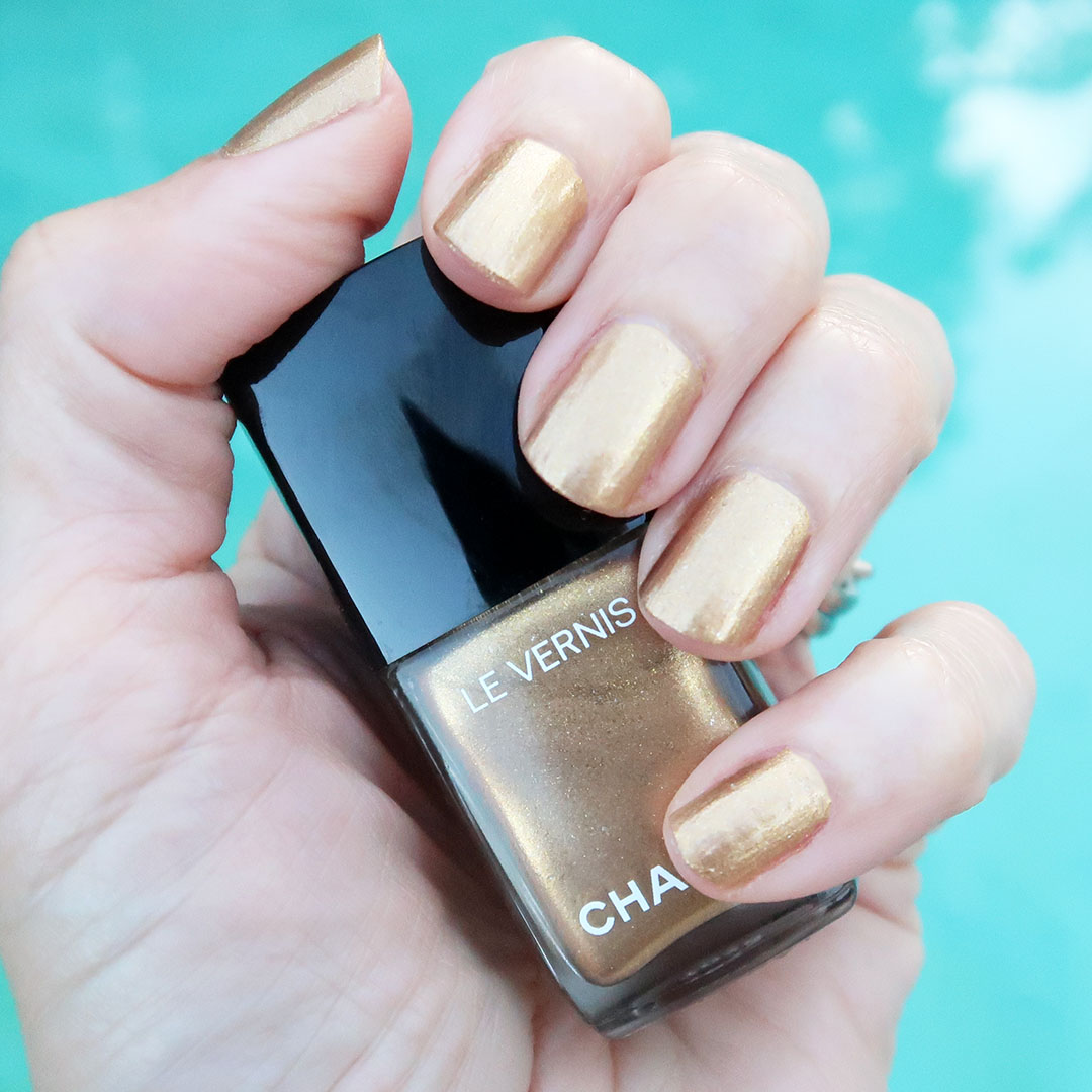 India Knight reviews Chanel Le Vernis Longwear Nail Colour in
